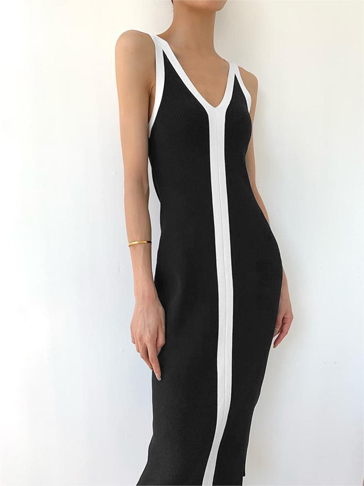 V-Neck Monochrome Long Dress